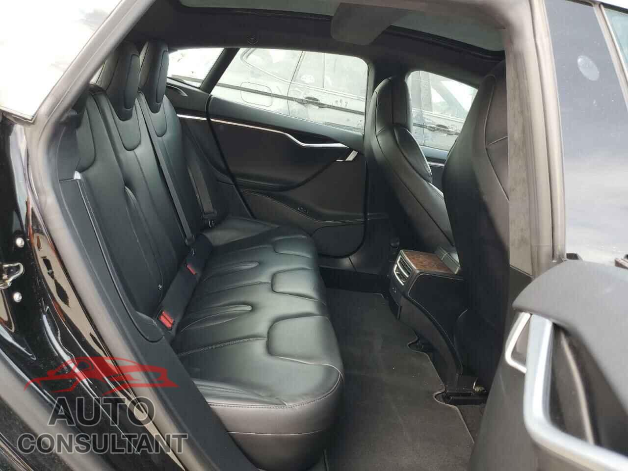 TESLA MODEL S 2017 - 5YJSA1E26HF199235