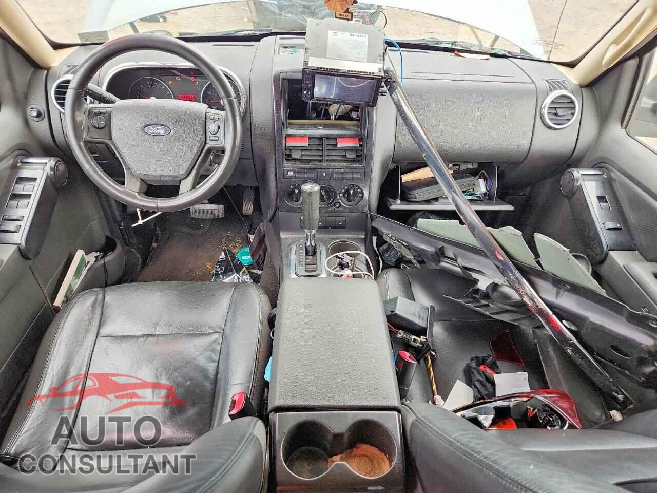 FORD EXPLORER 2010 - 1FMEU6DE1AUA01005
