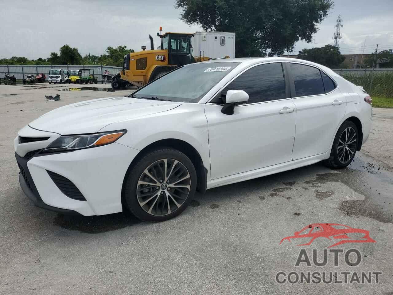 TOYOTA CAMRY 2018 - 4T1B11HK8JU644983