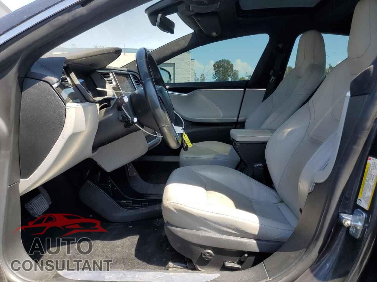 TESLA MODEL S 2015 - 5YJSA1E20FF111891