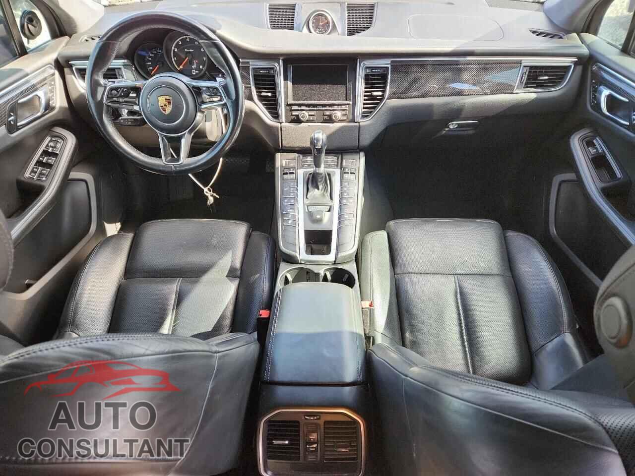 PORSCHE MACAN 2016 - WP1AF2A58GLB93854