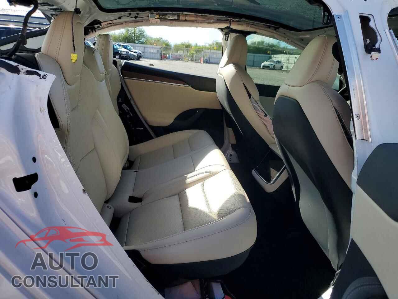 TESLA MODEL S 2026 - 5YJSA1E50TF558260