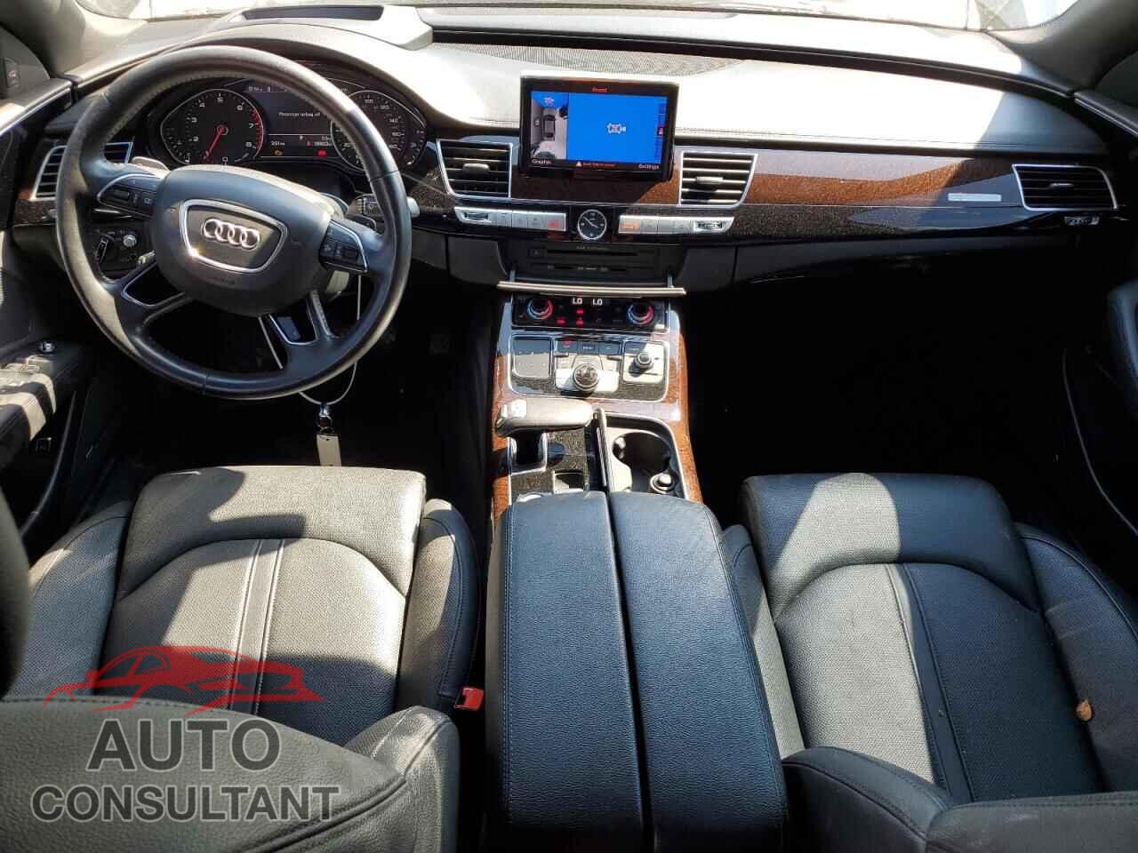 AUDI A8 2017 - WAU44AFD7HN003091