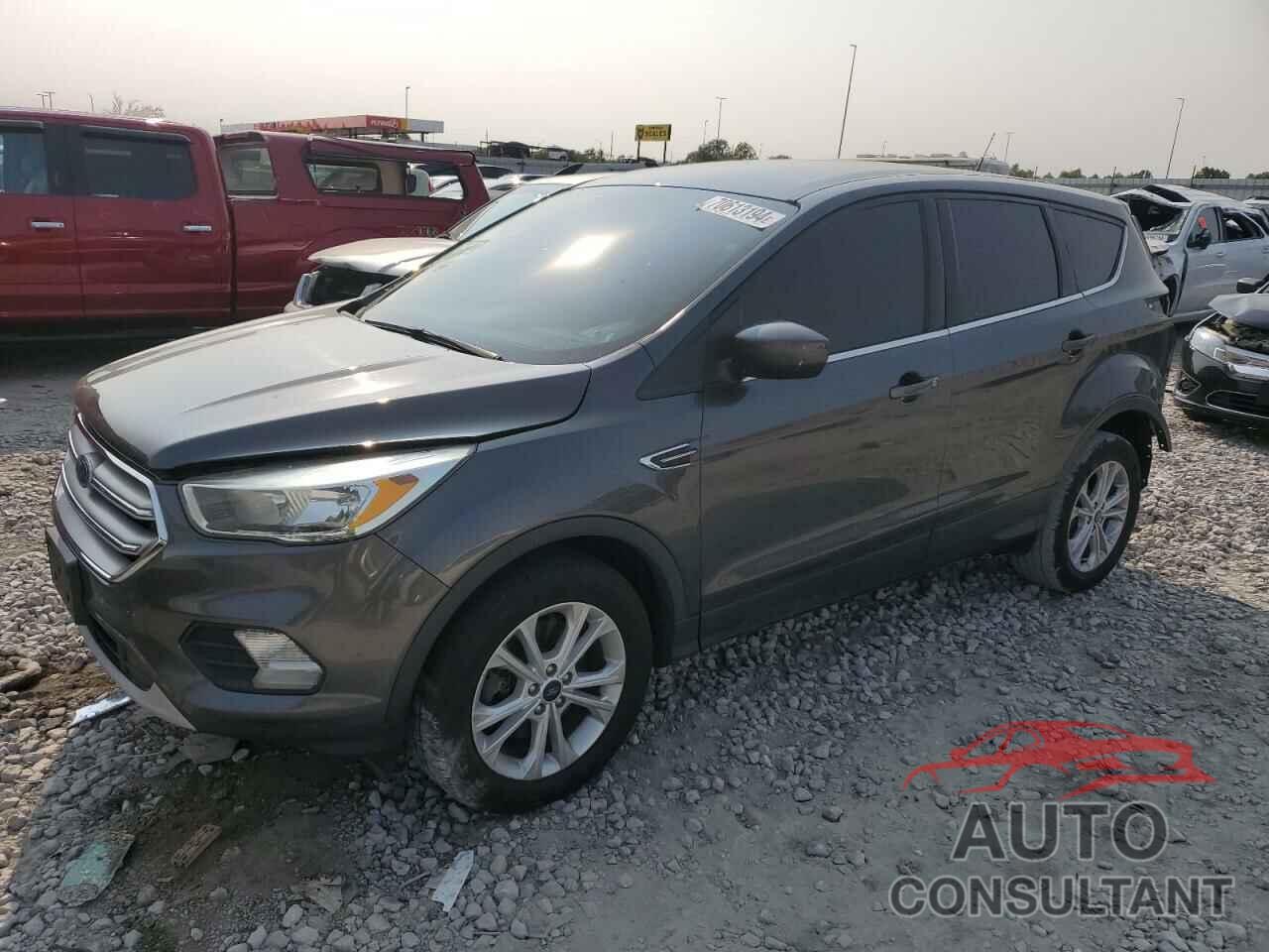 FORD ESCAPE 2017 - 1FMCU9GD5HUE37748