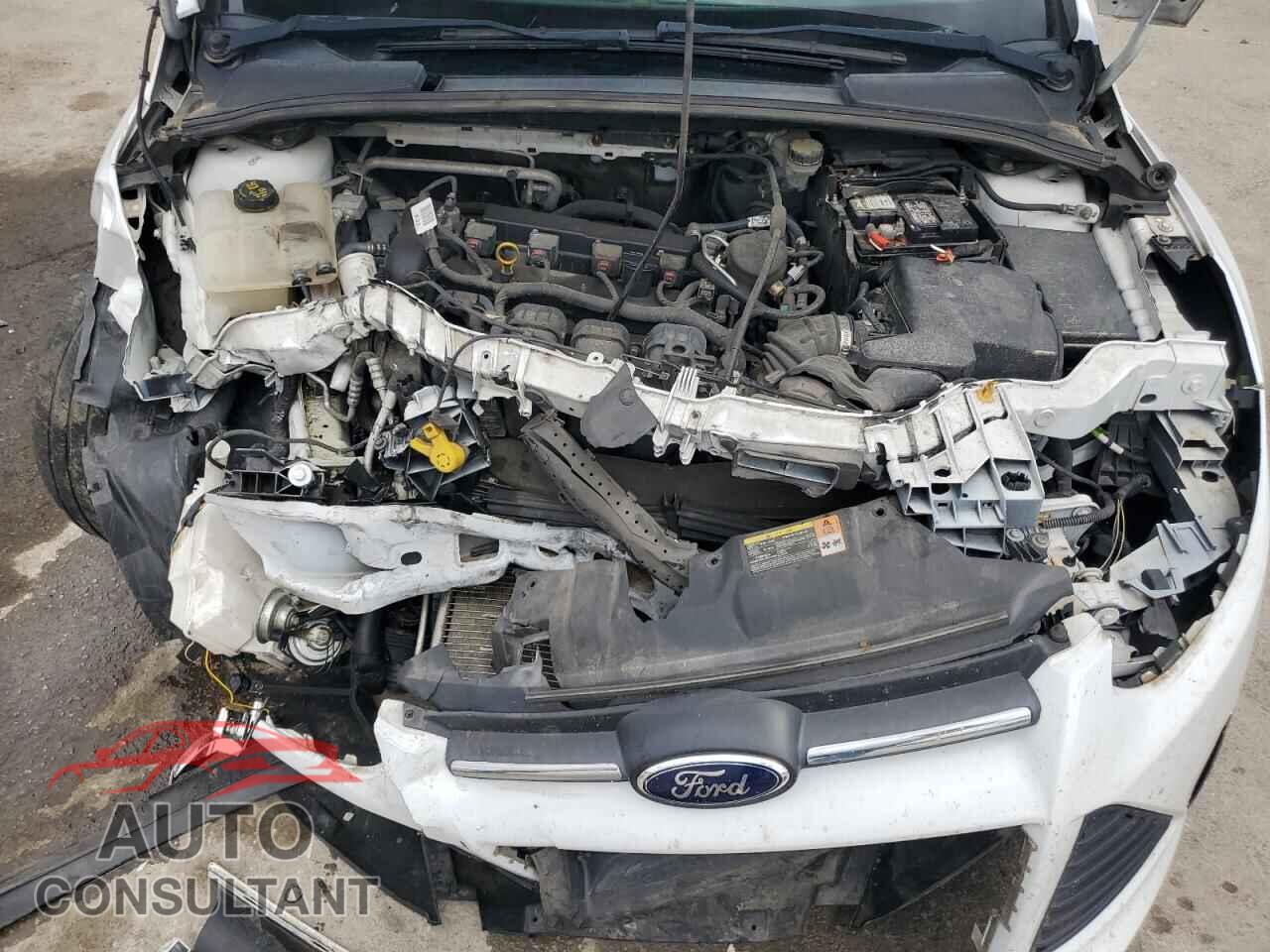 FORD FOCUS 2014 - 1FADP3F28EL223132