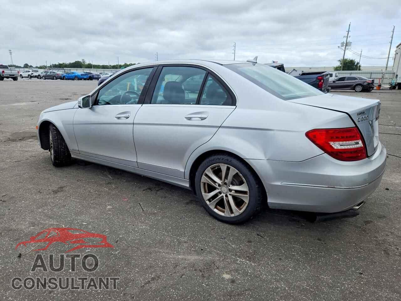 MERCEDES-BENZ C-CLASS 2012 - WDDGF8BBXCR198716