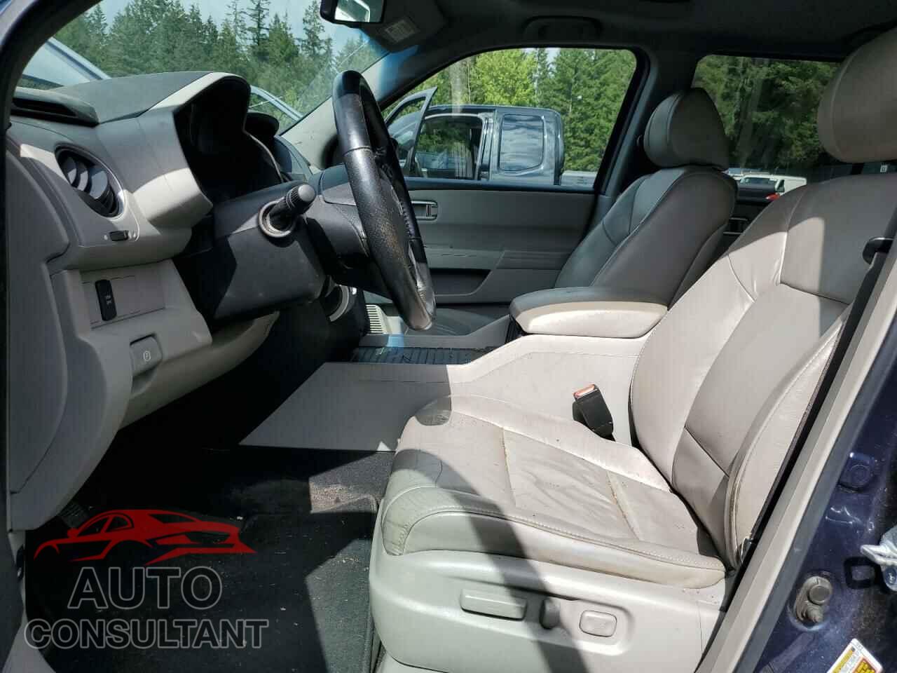 HONDA PILOT 2011 - 5FNYF4H56BB048356