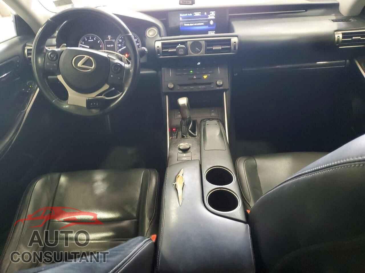 LEXUS IS 2015 - JTHCF1D25F5016427