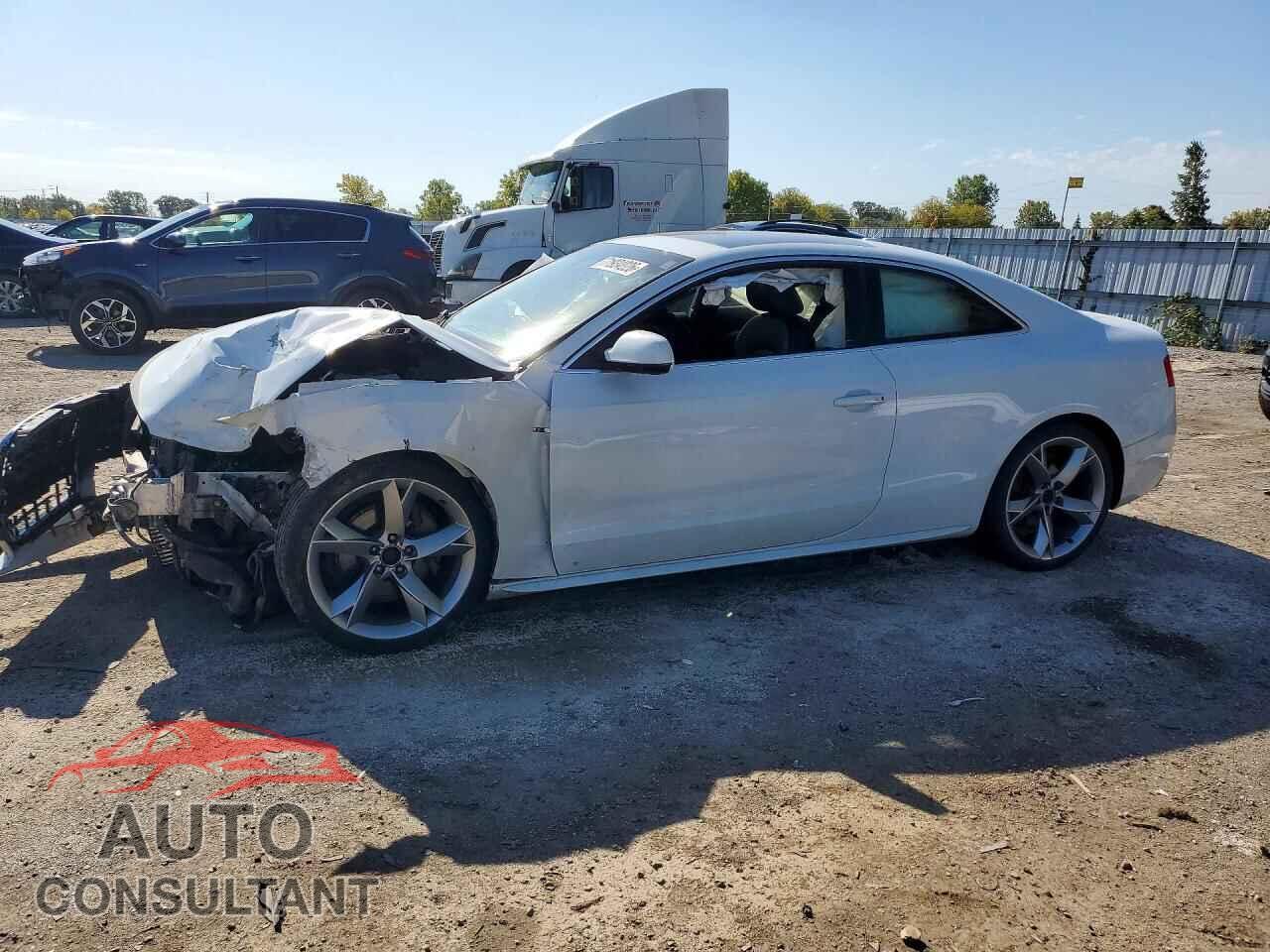 AUDI A5 2013 - WAUDFBFR3DA064578