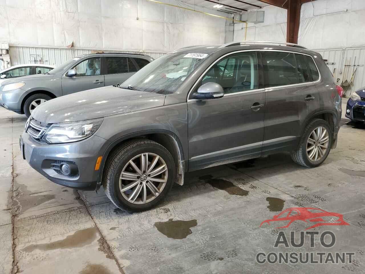 VOLKSWAGEN TIGUAN 2016 - WVGBV7AX7GW611774