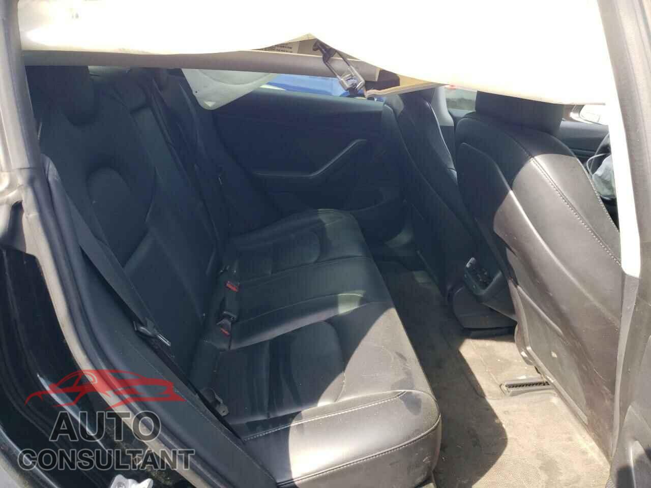 TESLA MODEL 3 2018 - 5YJ3E1EA8JF171300