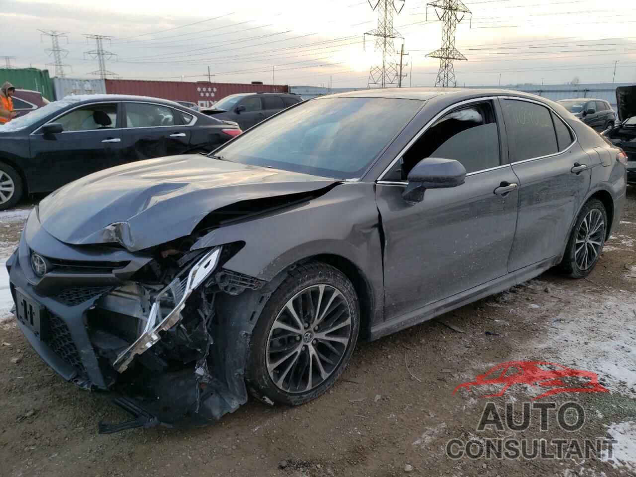 TOYOTA CAMRY 2018 - 4T1B11HK1JU637390