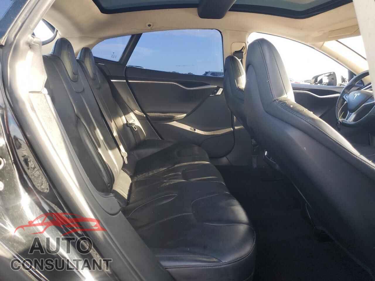 TESLA MODEL S 2013 - 5YJSA1DN0DFP11304