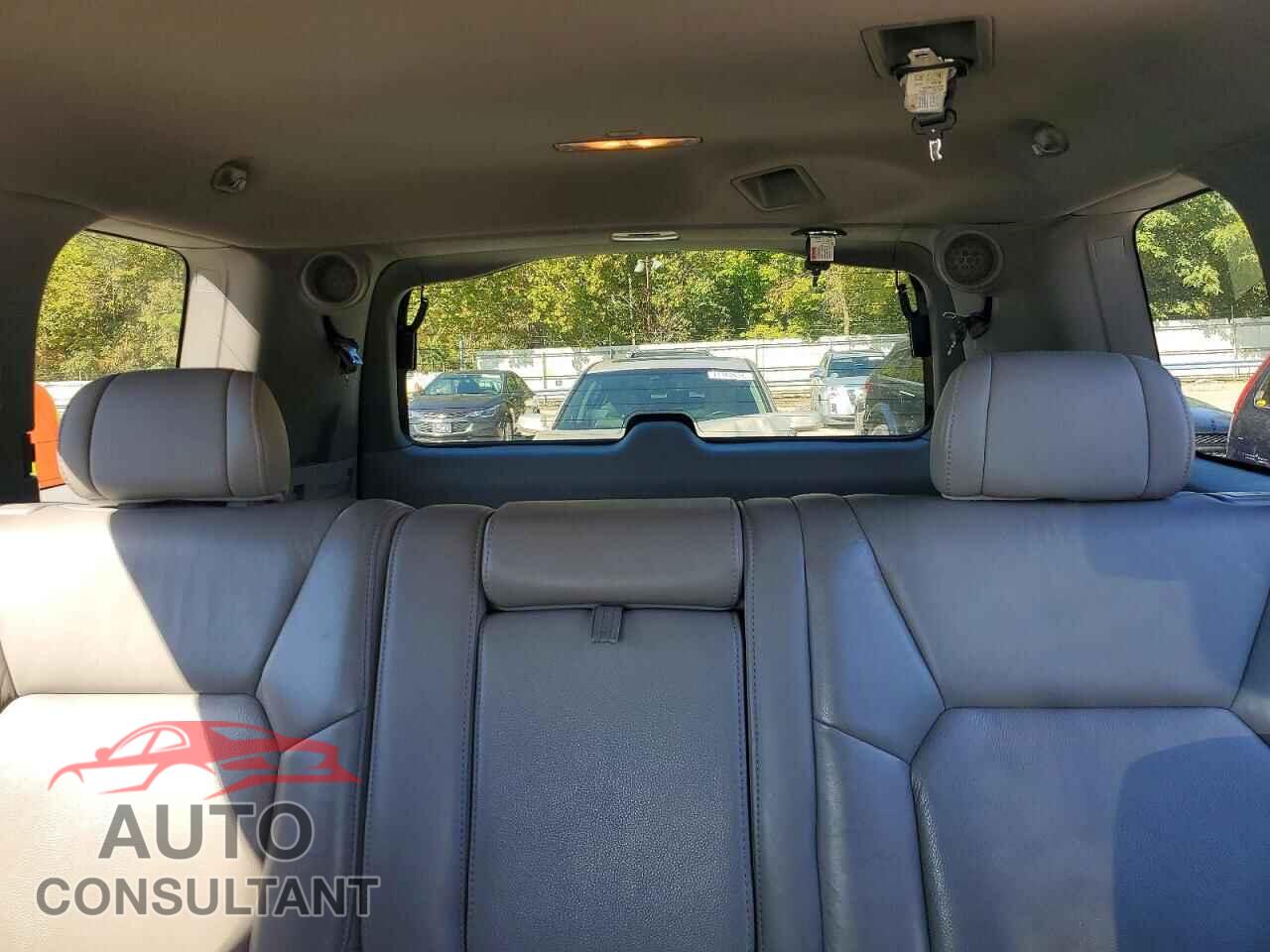 HONDA PILOT 2011 - 5FNYF4H69BB092845