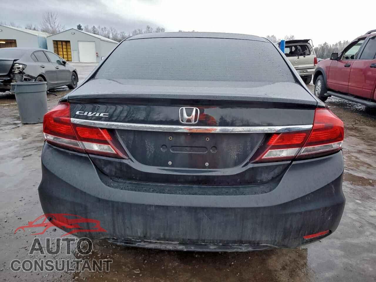 HONDA CIVIC 2013 - 2HGFB2F55DH044453