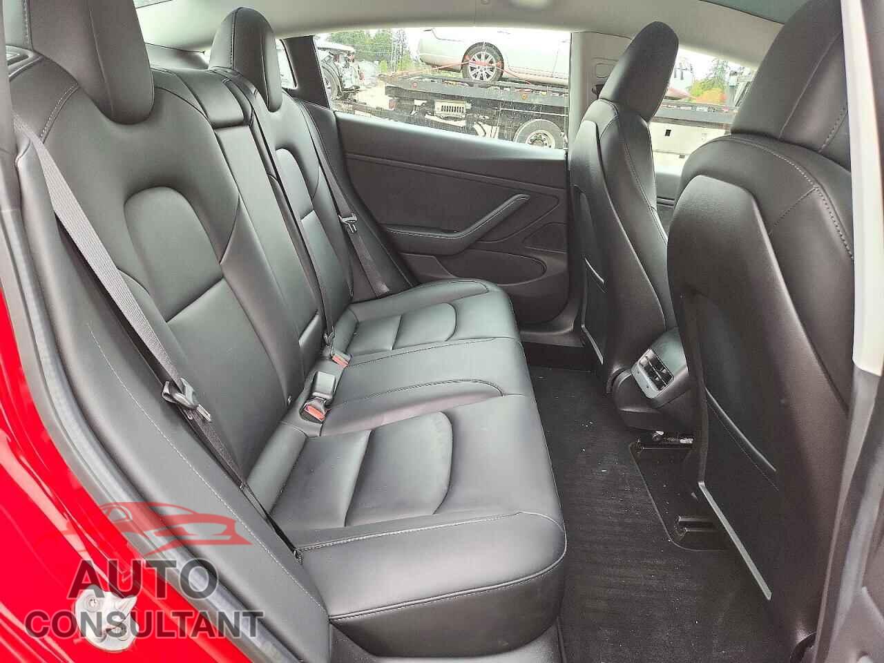 TESLA MODEL 3 2019 - 5YJ3E1EB7KF452367