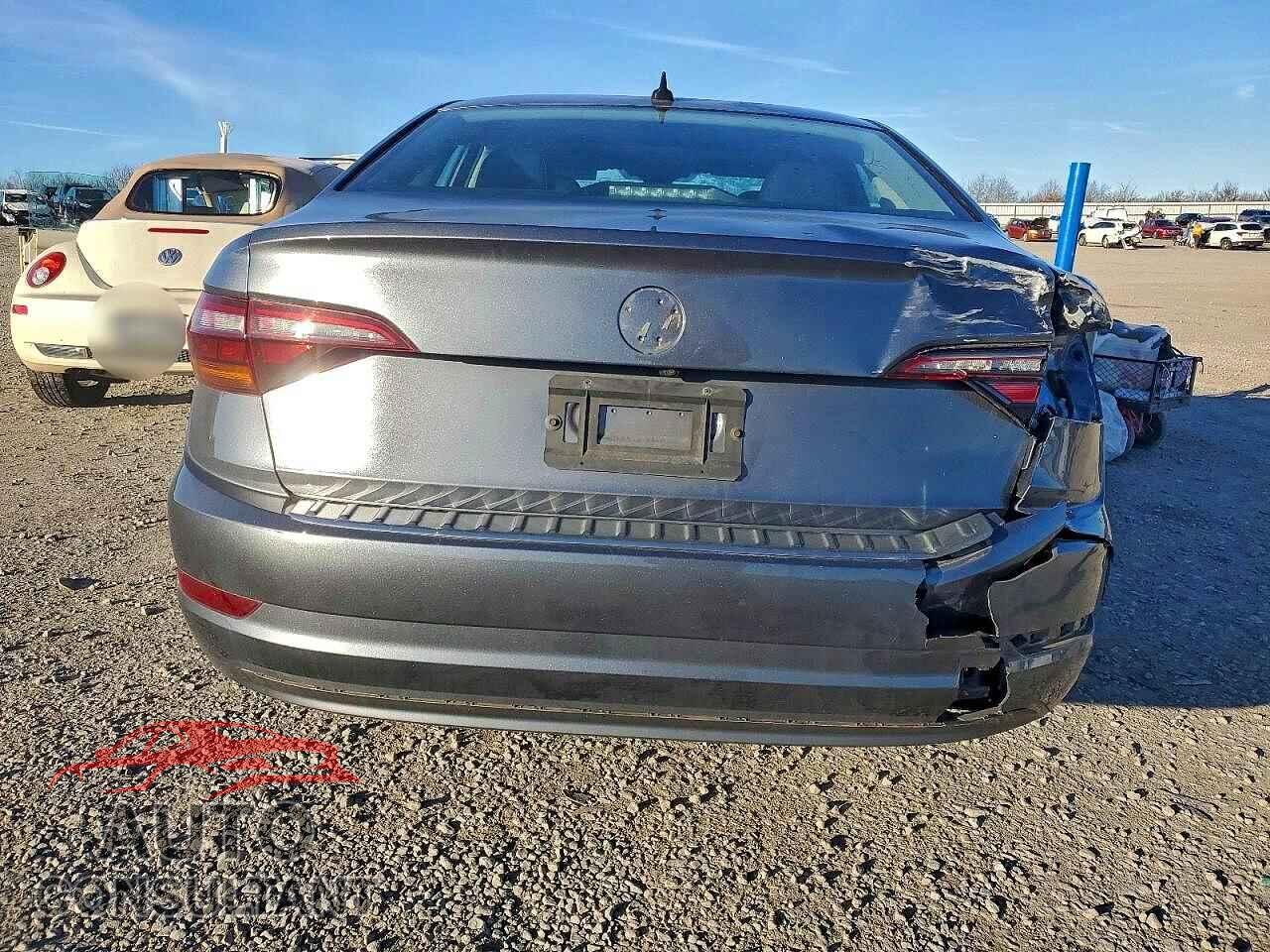 VOLKSWAGEN JETTA 2019 - 3VWEB7BU3KM244716