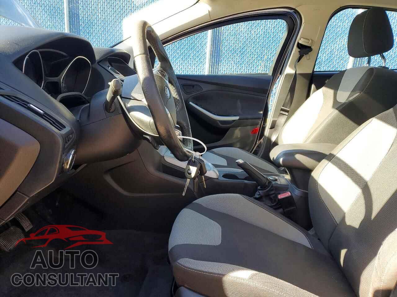 FORD FOCUS 2012 - 1FAHP3F2XCL112791