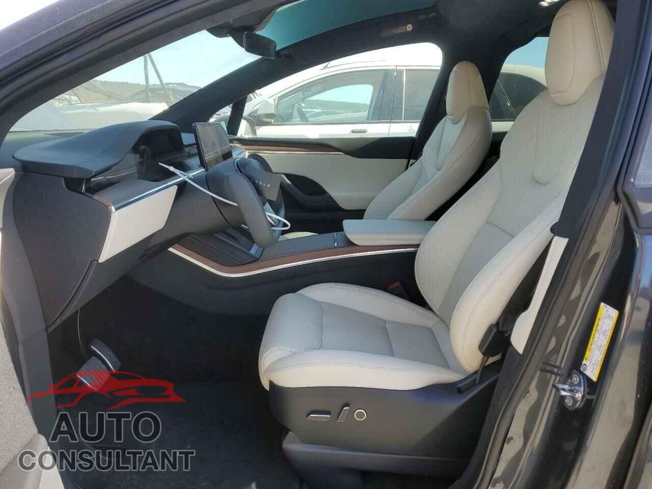 TESLA MODEL X 2024 - 7SAXCBE5XRF447328