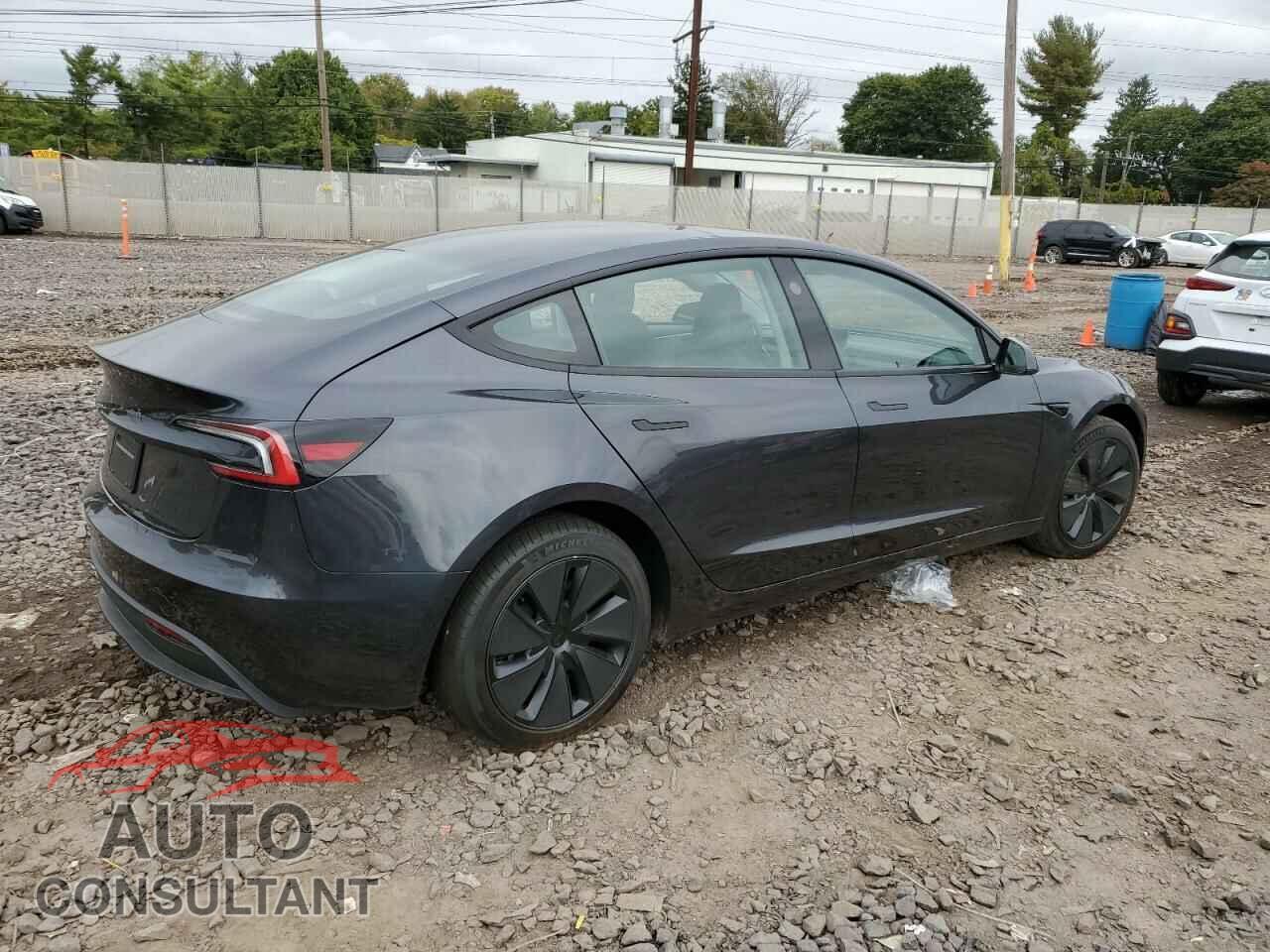 TESLA MODEL 3 2024 - 5YJ3E1EA4RF834504