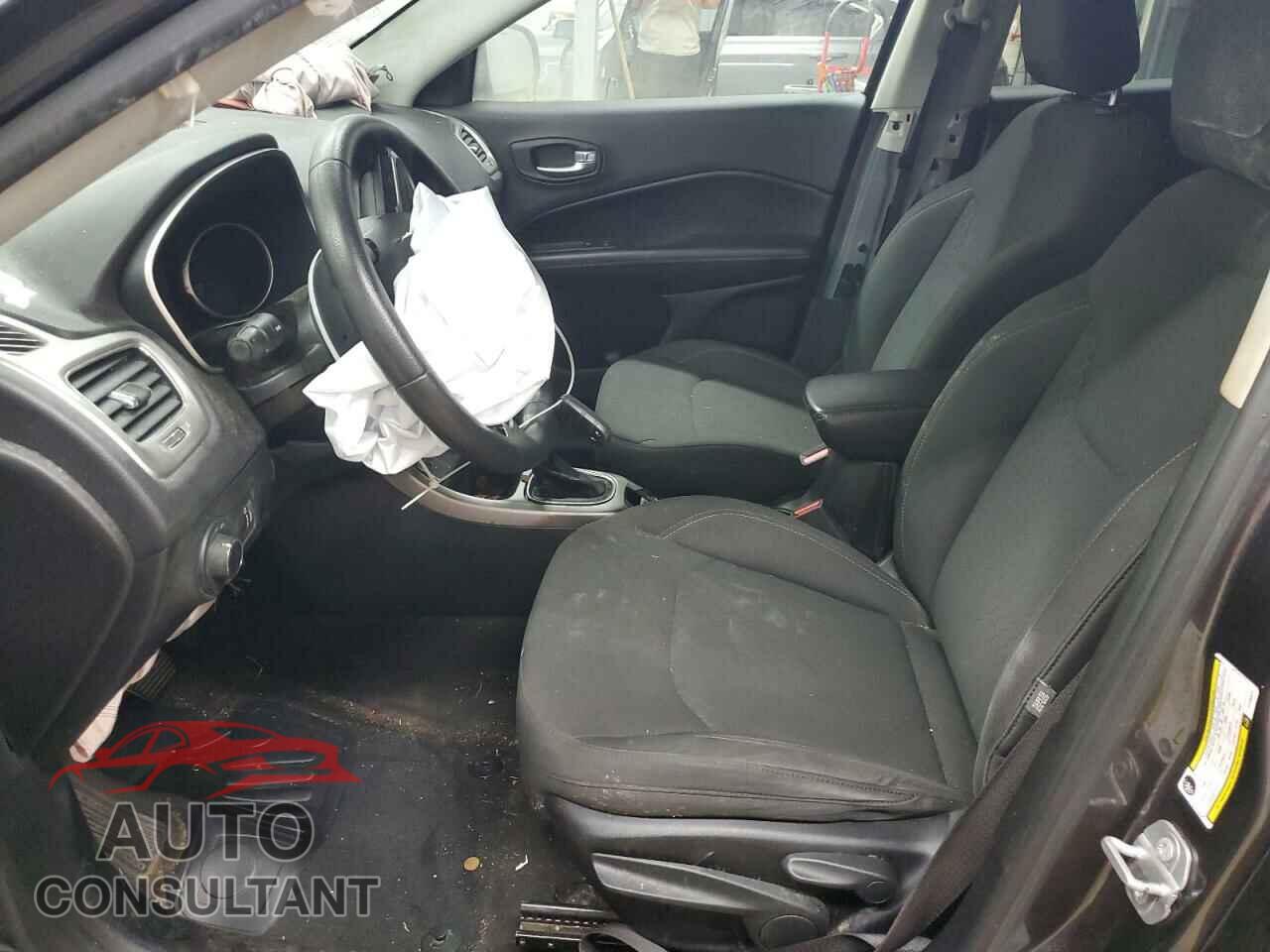 JEEP COMPASS 2018 - 3C4NJCAB9JT106973