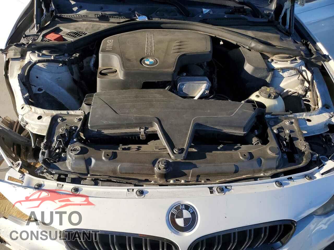 BMW 3 SERIES 2016 - WBA8E5G52GNU19643