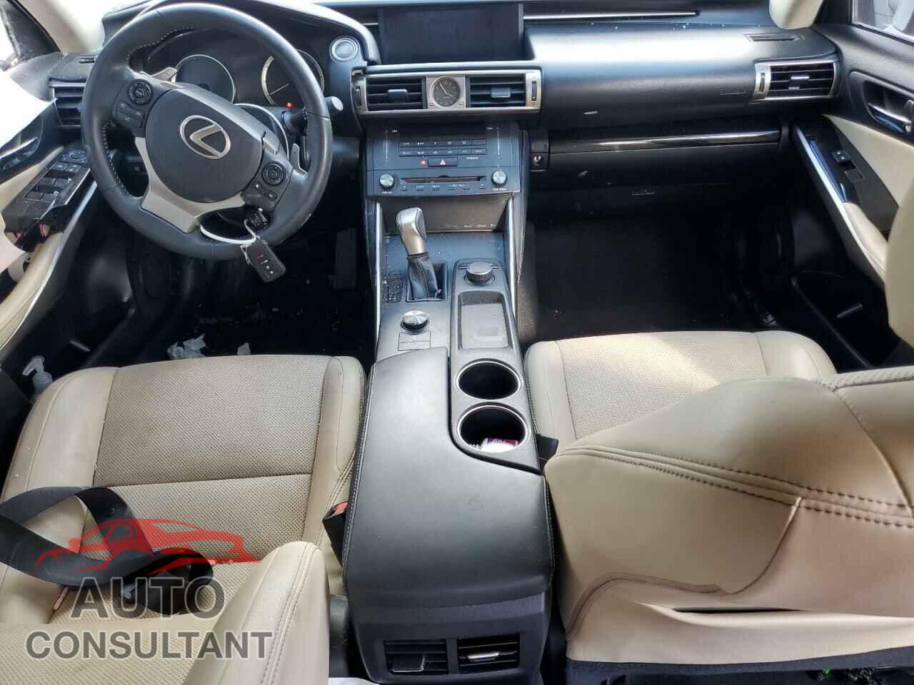 LEXUS IS 2015 - JTHBF1D24F5045705