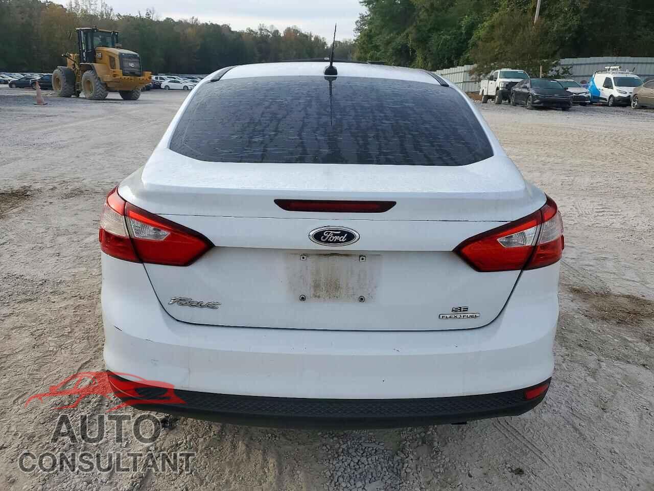 FORD FOCUS 2014 - 1FADP3F27EL282723