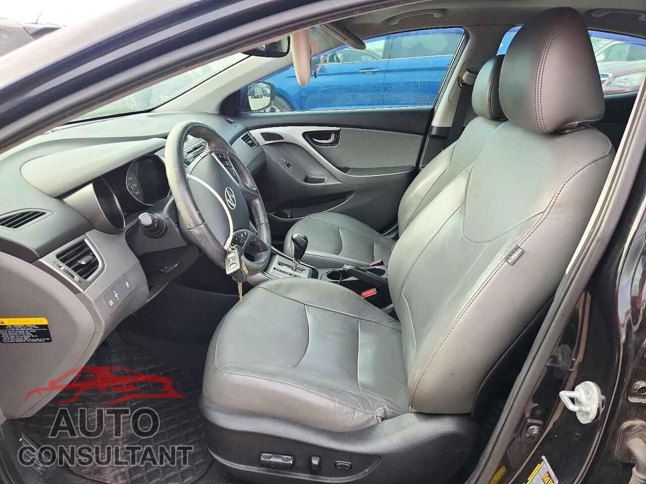 HYUNDAI ELANTRA 2013 - 5NPDH4AE0DH240802