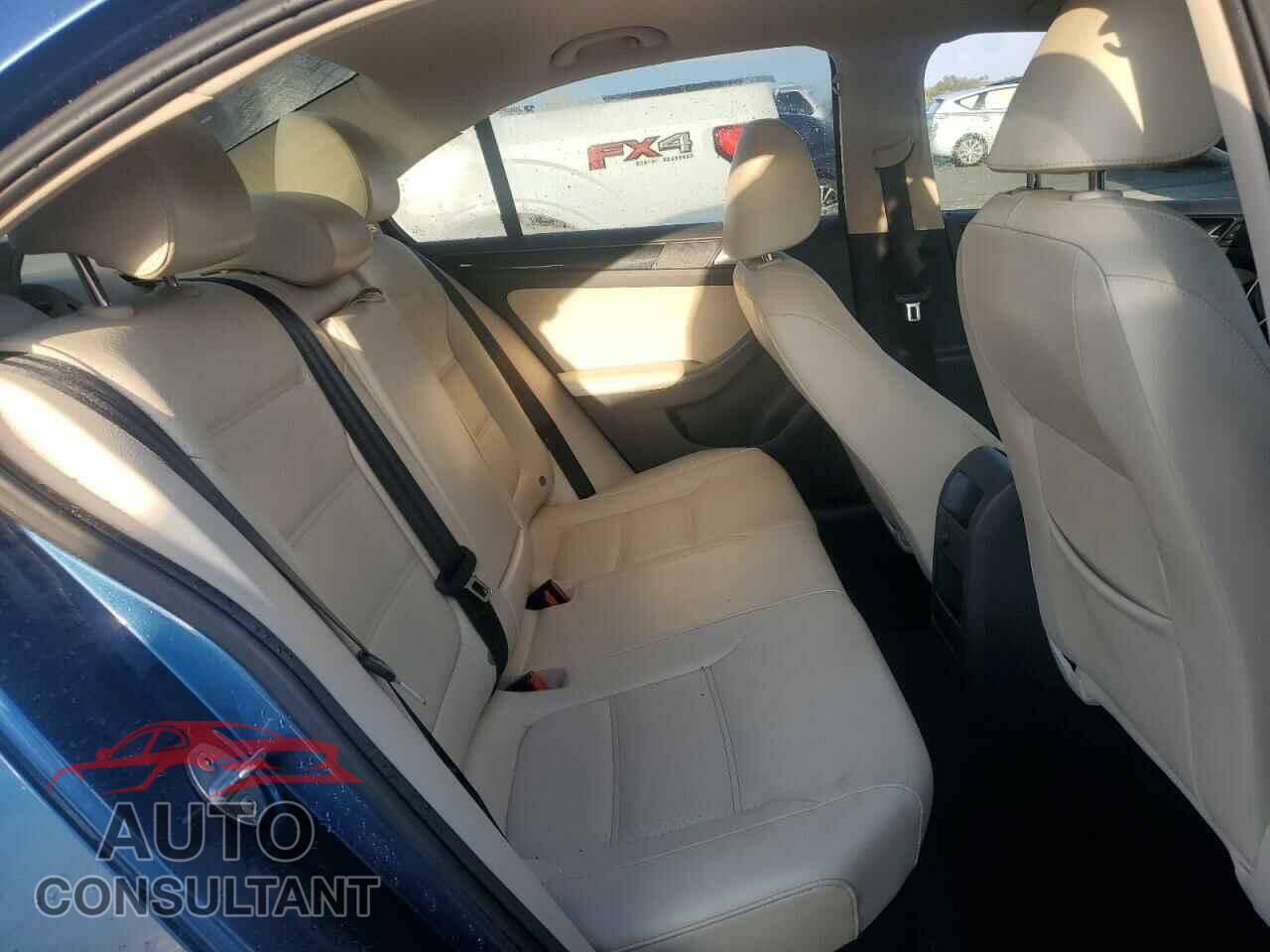 VOLKSWAGEN JETTA 2017 - 3VWL17AJ6HM387010