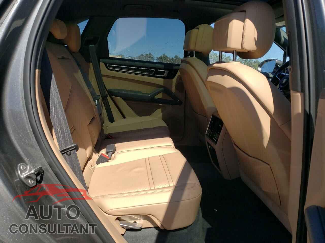 PORSCHE CAYENNE 2019 - WP1AA2AYXKDA09607