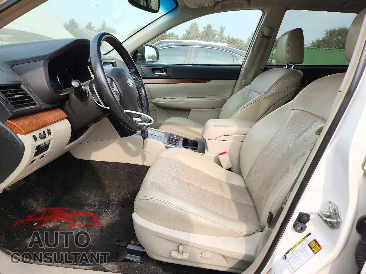 SUBARU OUTBACK 2014 - 4S4BRCMC5E3268595