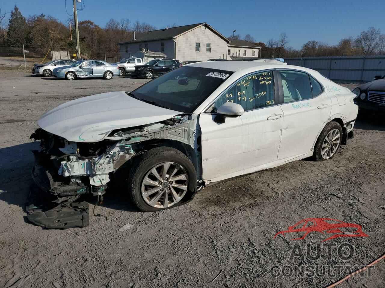 TOYOTA CAMRY 2022 - 4T1C11AK2NU661721