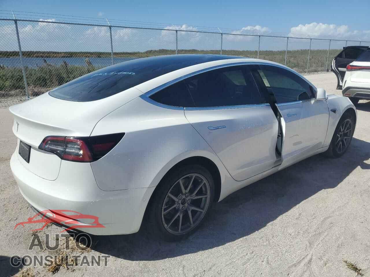 TESLA MODEL 3 2020 - 5YJ3E1EA5LF706845
