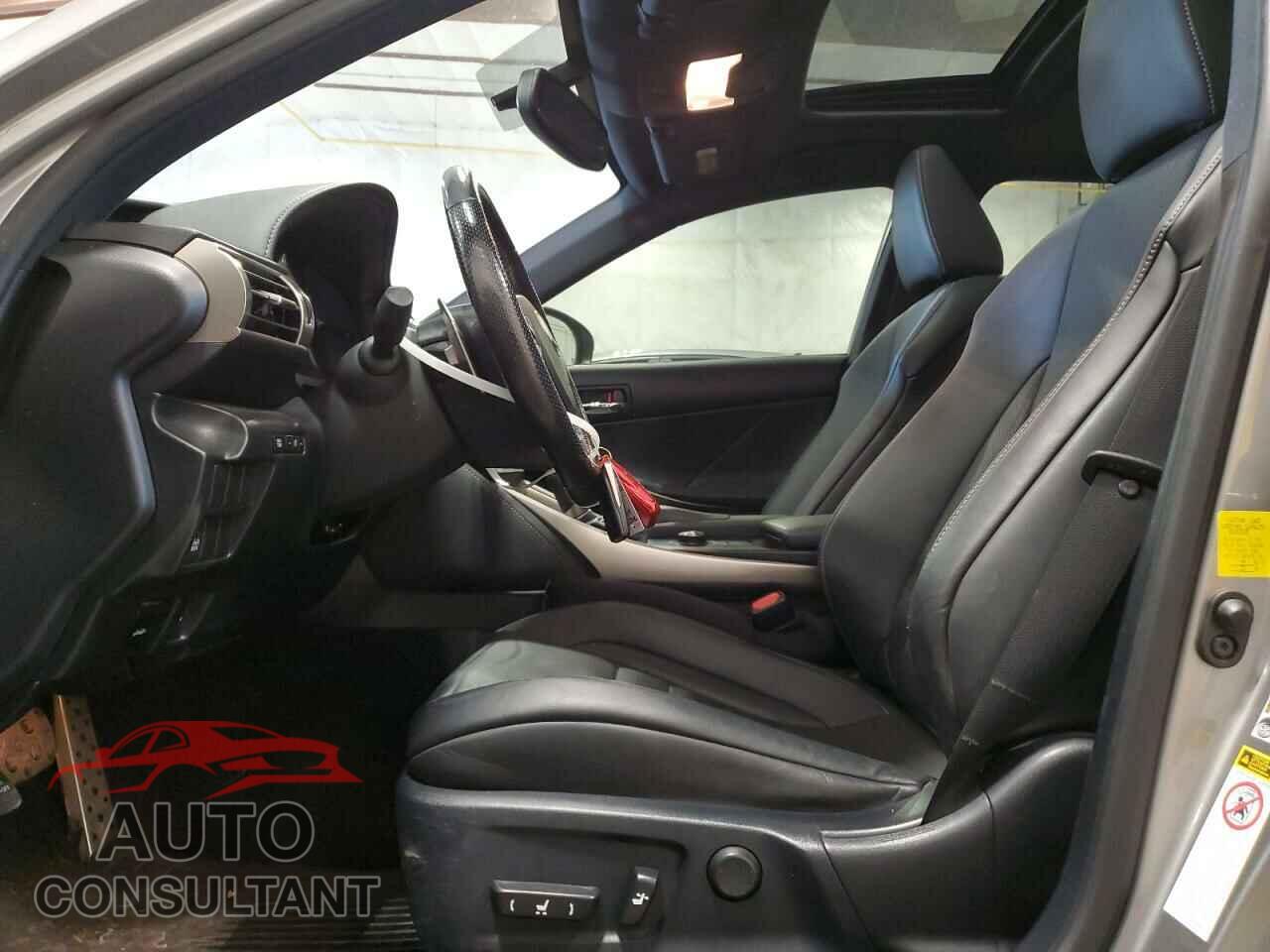 LEXUS IS 2016 - JTHCE1D24G5011854