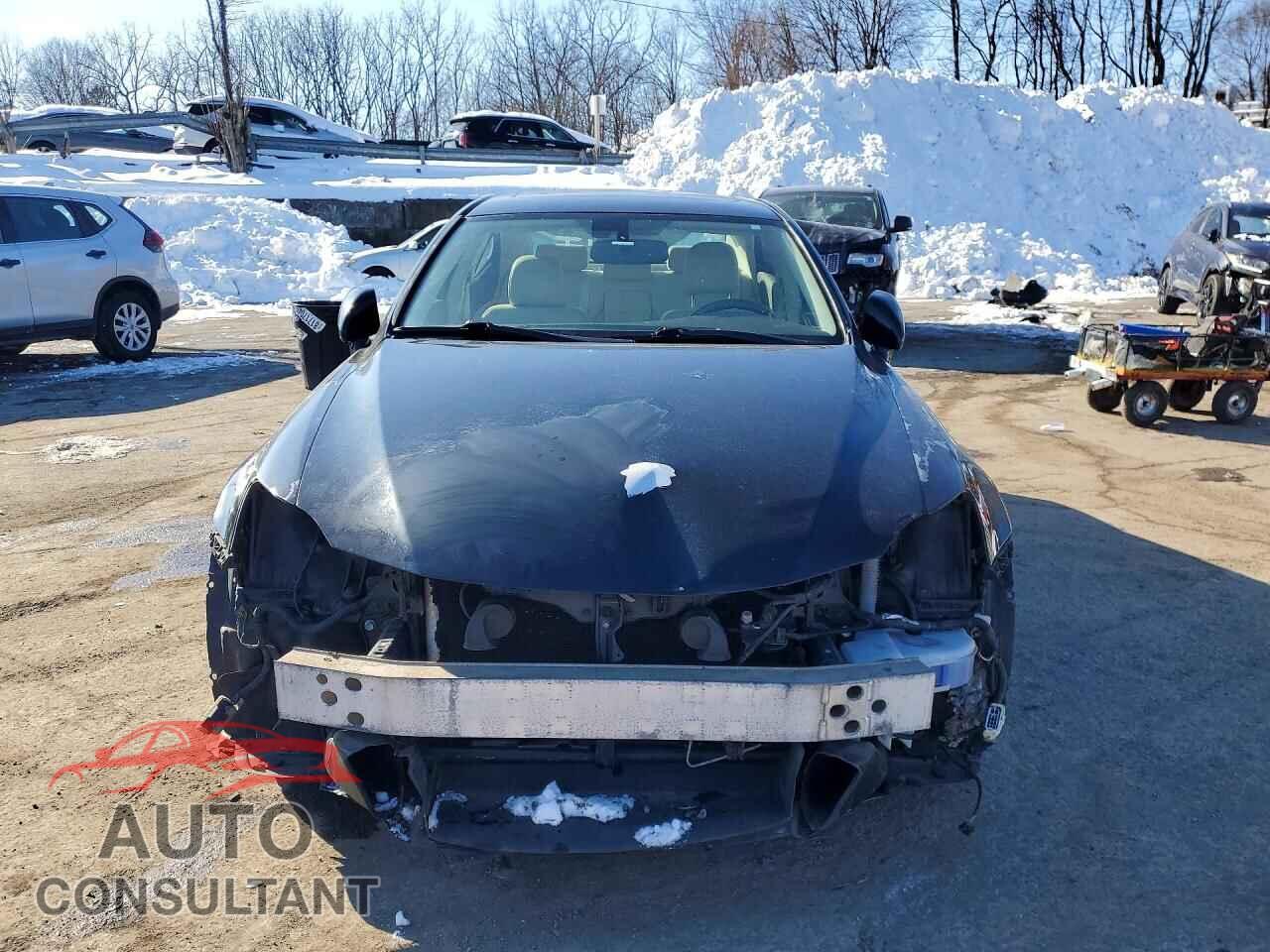 LEXUS IS 2013 - JTHCF5C2XD5063426