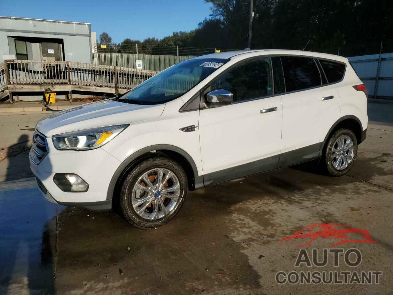 FORD ESCAPE 2017 - 1FMCU0GD6HUB61818