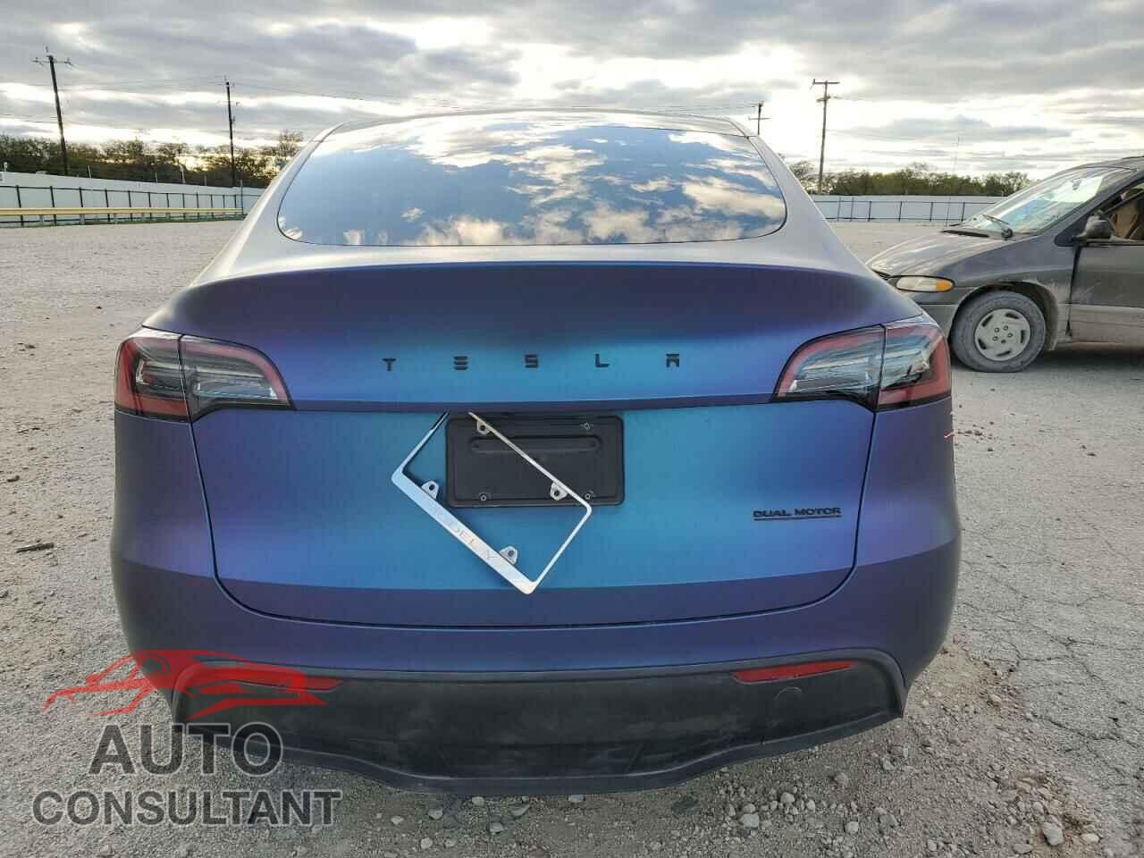 TESLA MODEL Y 2022 - 7SAYGDEEXNF330010