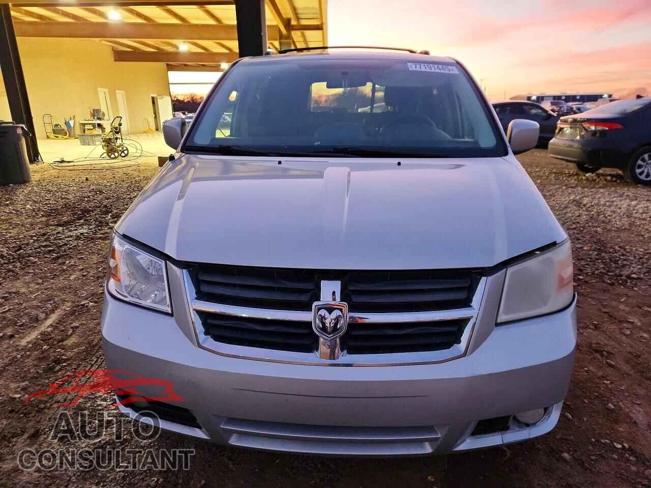 DODGE CARAVAN 2010 - 2D4RN5D11AR219357