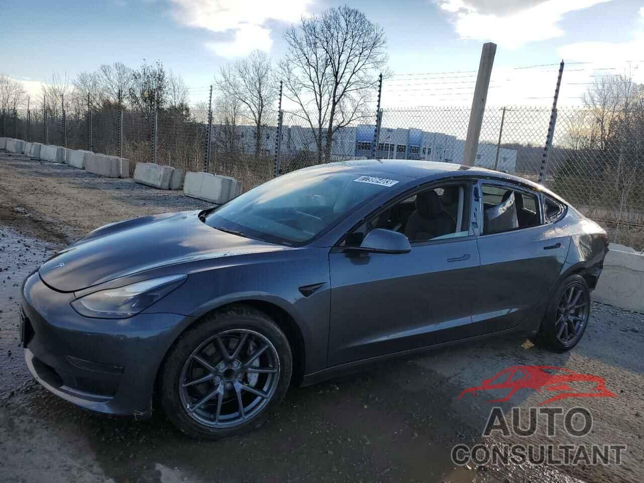 TESLA MODEL 3 2022 - 5YJ3E1EA8NF286615