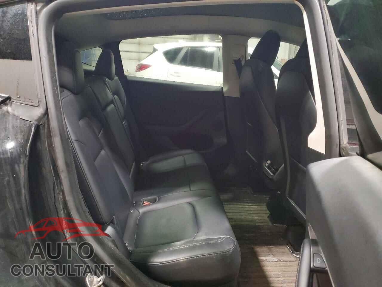 TESLA MODEL Y 2024 - 7SAYGDED1RF096014