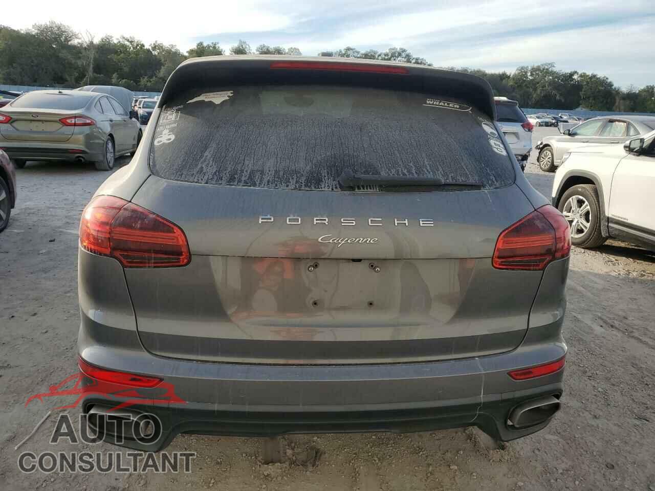 PORSCHE CAYENNE 2017 - WP1AA2A28HKA91899