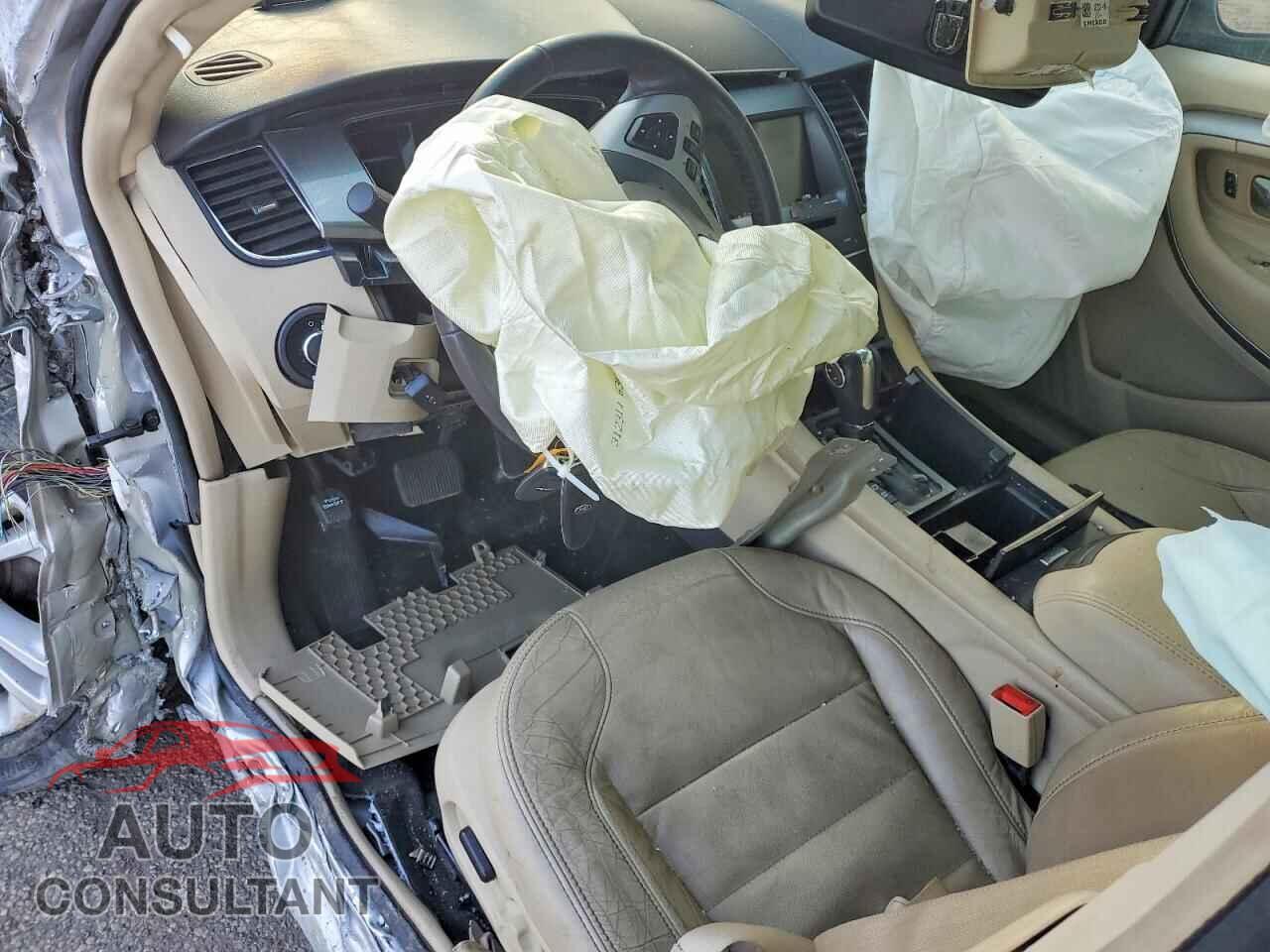 FORD TAURUS 2015 - 1FAHP2H81FG199313