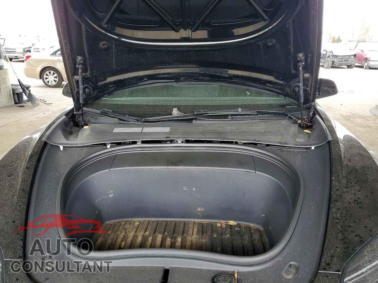 TESLA MODEL 3 2024 - 5YJ3E1EA8RF786084
