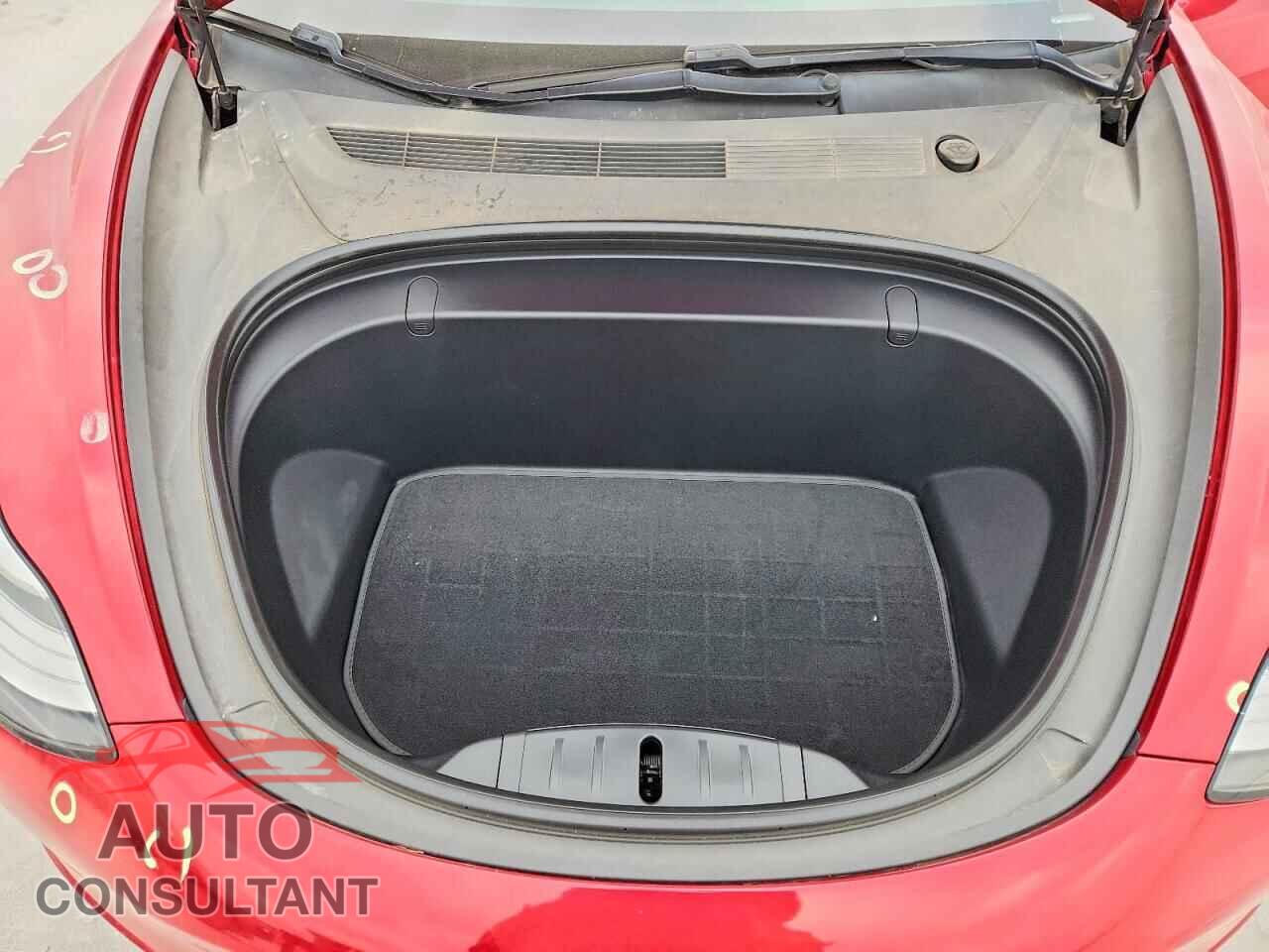 TESLA MODEL 3 2018 - 5YJ3E1EB6JF088103