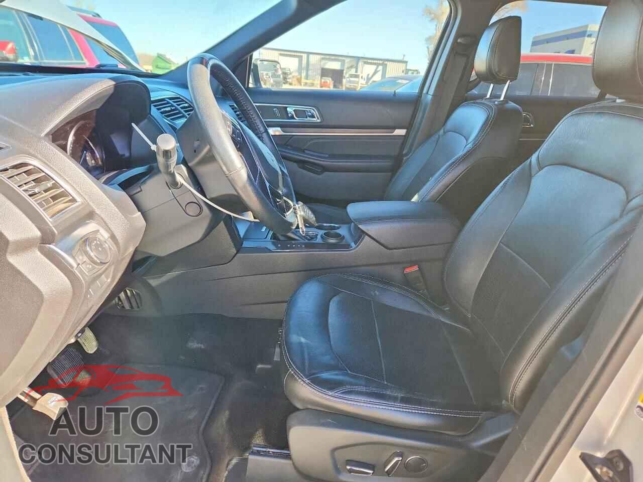 FORD EXPLORER 2018 - 1FM5K7F82JGB67230