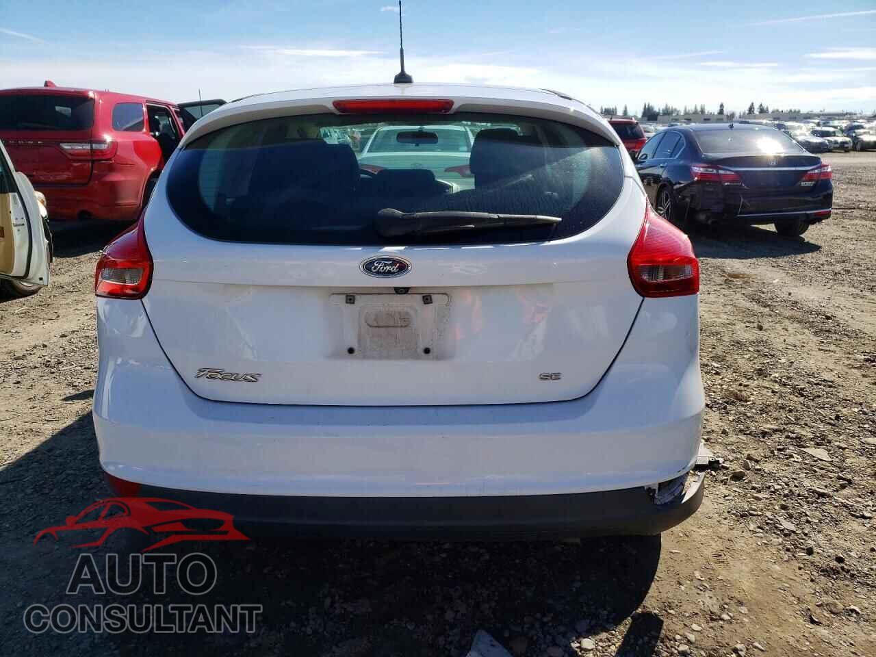 FORD FOCUS 2016 - 1FADP3K23GL345003