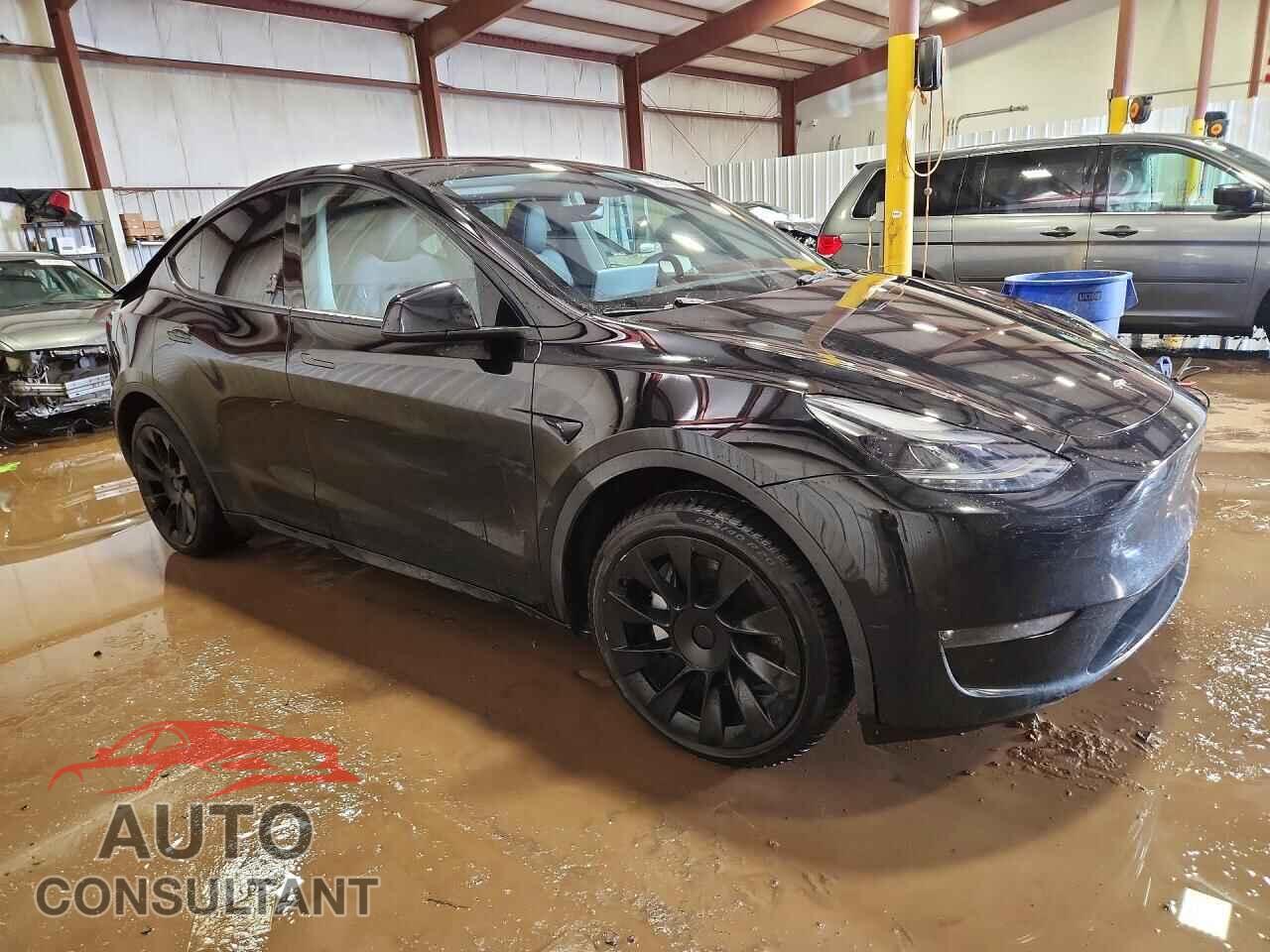 TESLA MODEL Y 2023 - 7SAYGAEEXPF831447