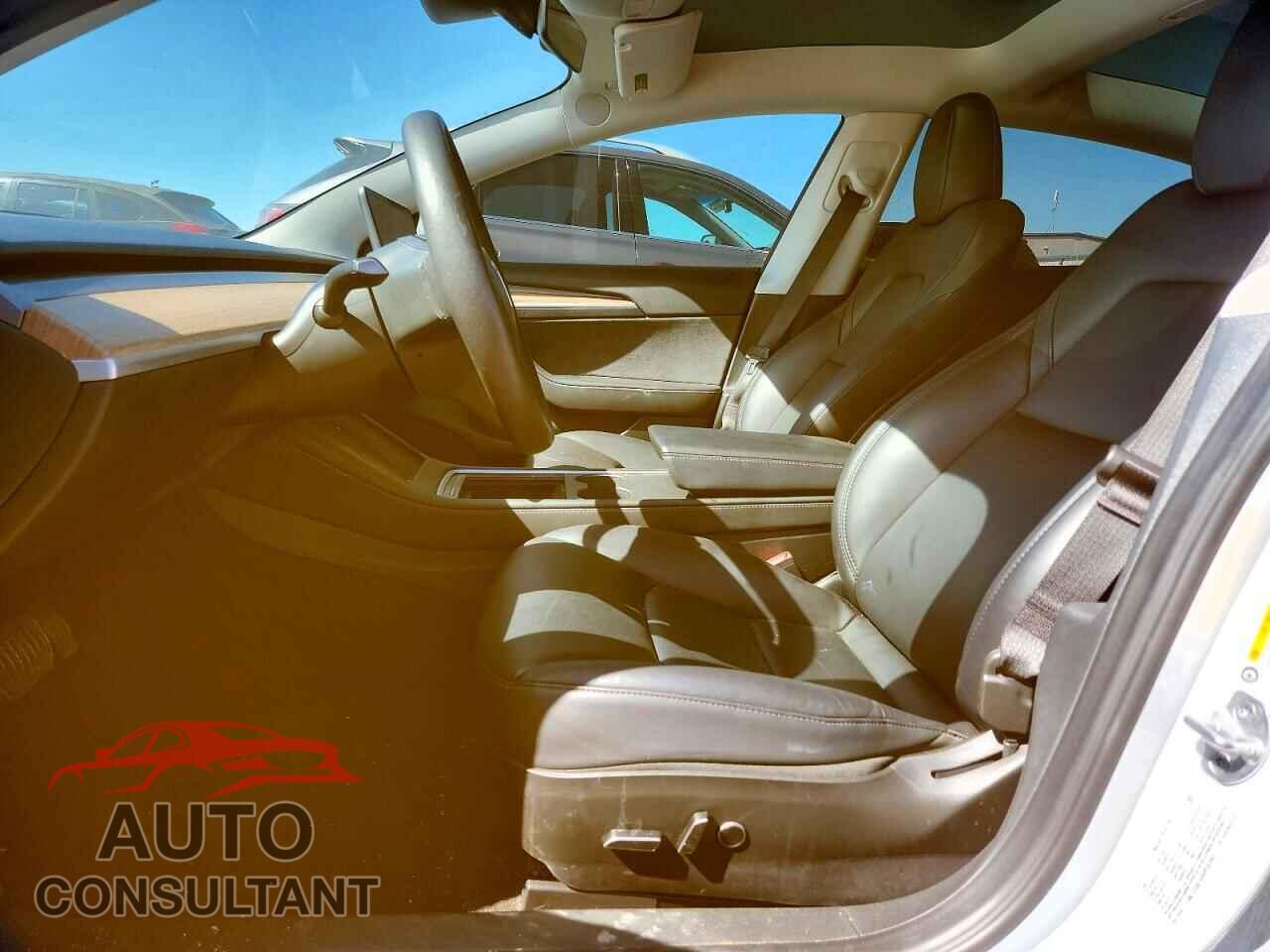 TESLA MODEL 3 2023 - 5YJ3E1EA5PF567807