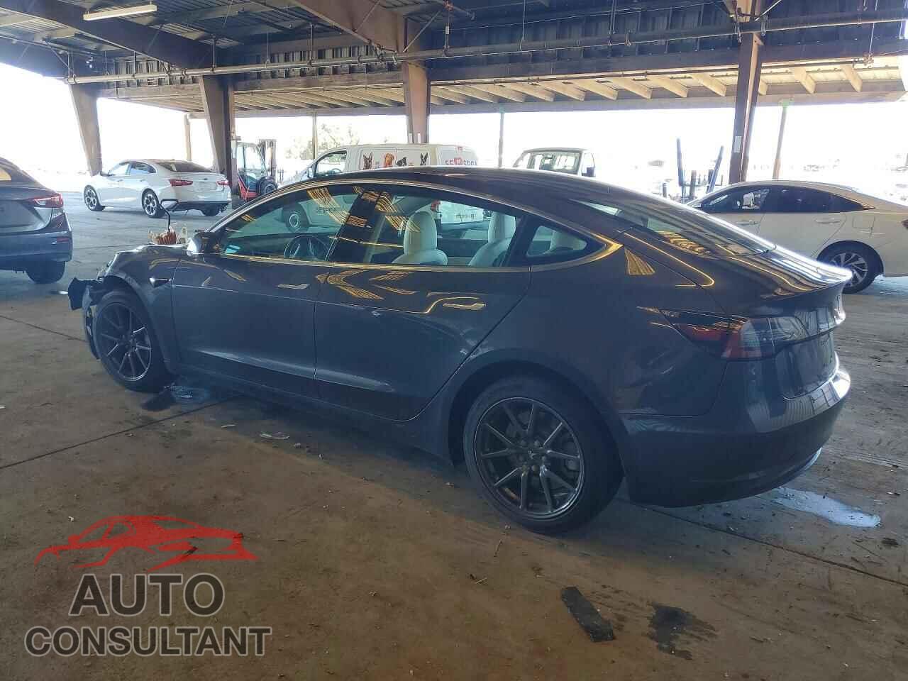 TESLA MODEL 3 2018 - 5YJ3E1EA8JF155596